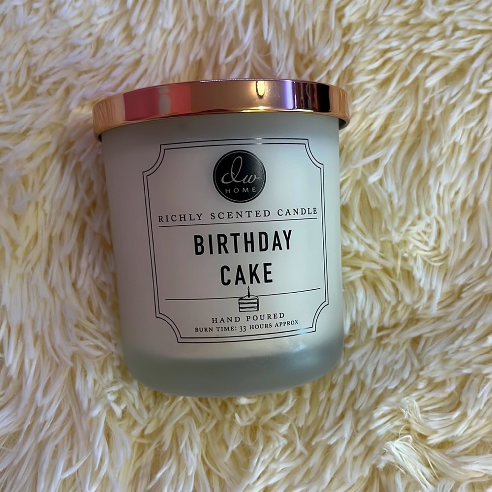 DW Home Birthday Cake 9.3 oz Candle
